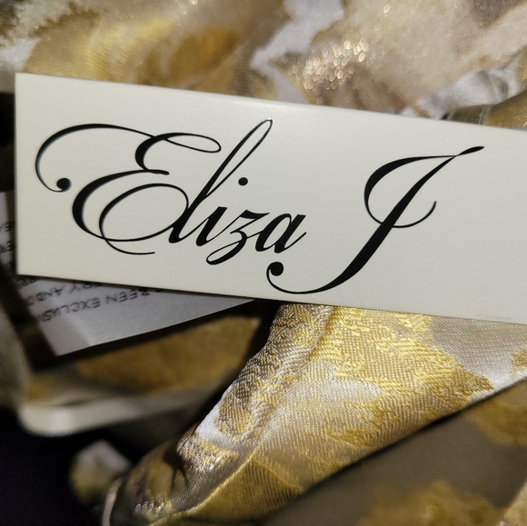 Eliza J. Elegant Gold Floral Women's Ballgown (Size 6) - Picture 8 of 10